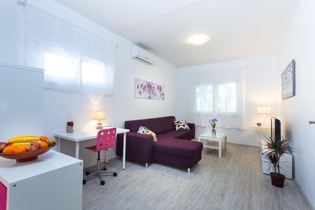 Apartment Perunika 扎达尔 外观 照片